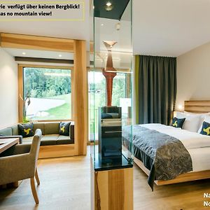 Standard Zimmer mit Kingsize-Bett